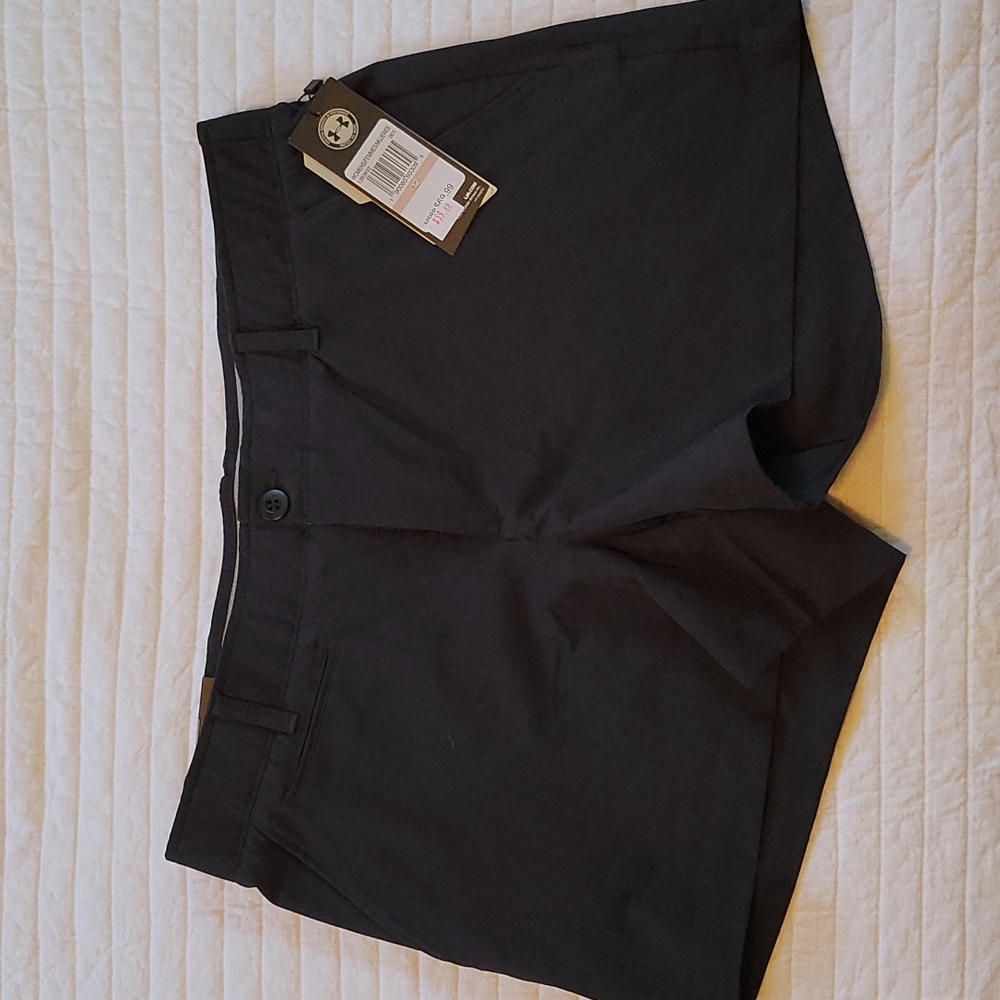 NWT size 12 Under Armour Golf Shorts